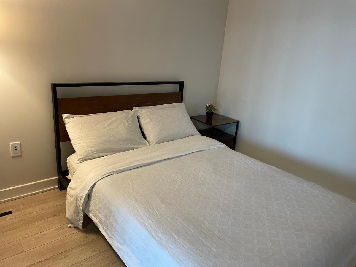 Three-Bedroom Condo With Free Parking Nearby Cn Tower With Lake View Toronto Exterior foto